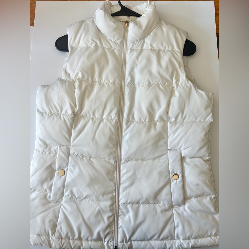 Charter Club Cream Puffer Vest Women’s M White Quilted Zip Winter Lightweight